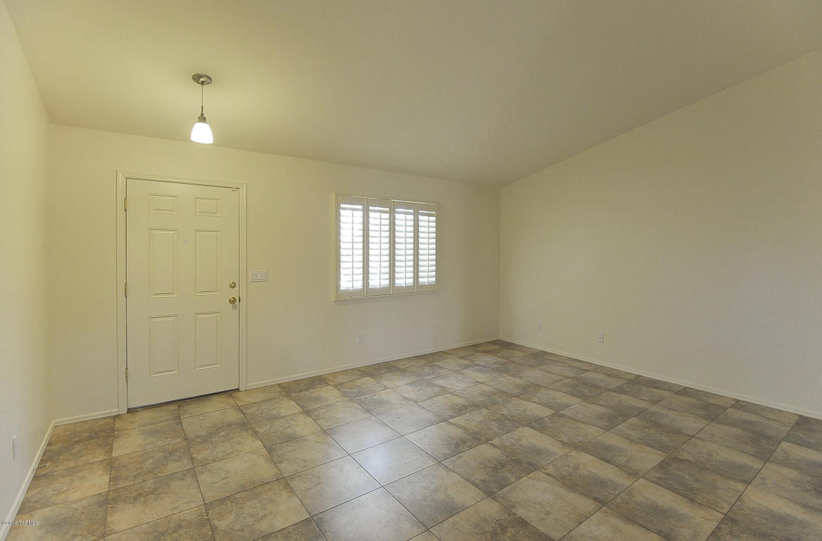 8045 E Snakeroot Dr, Tucson, AZ 85710 photo 2