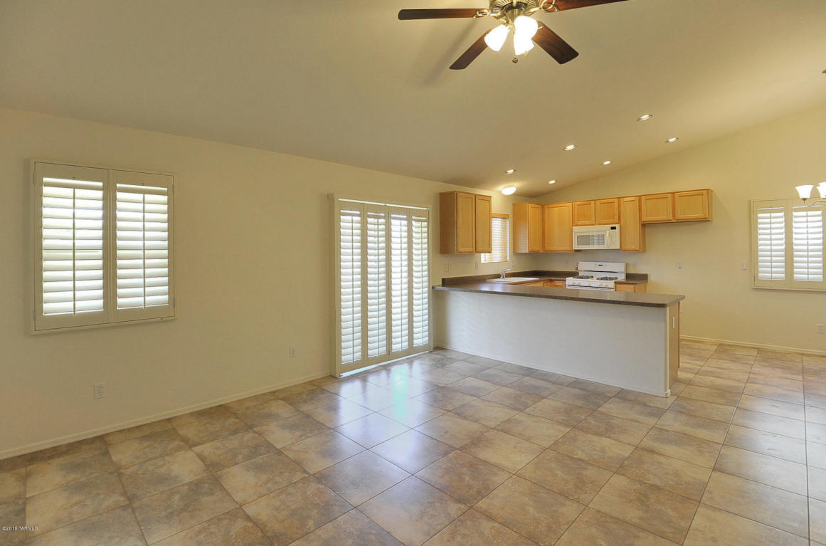 8045 E Snakeroot Dr, Tucson, AZ 85710 photo 5
