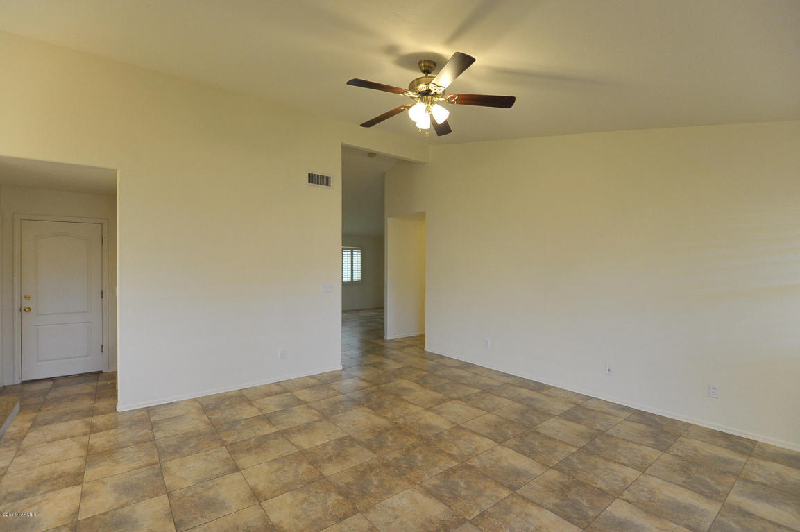 8045 E Snakeroot Dr, Tucson, AZ 85710 photo 9