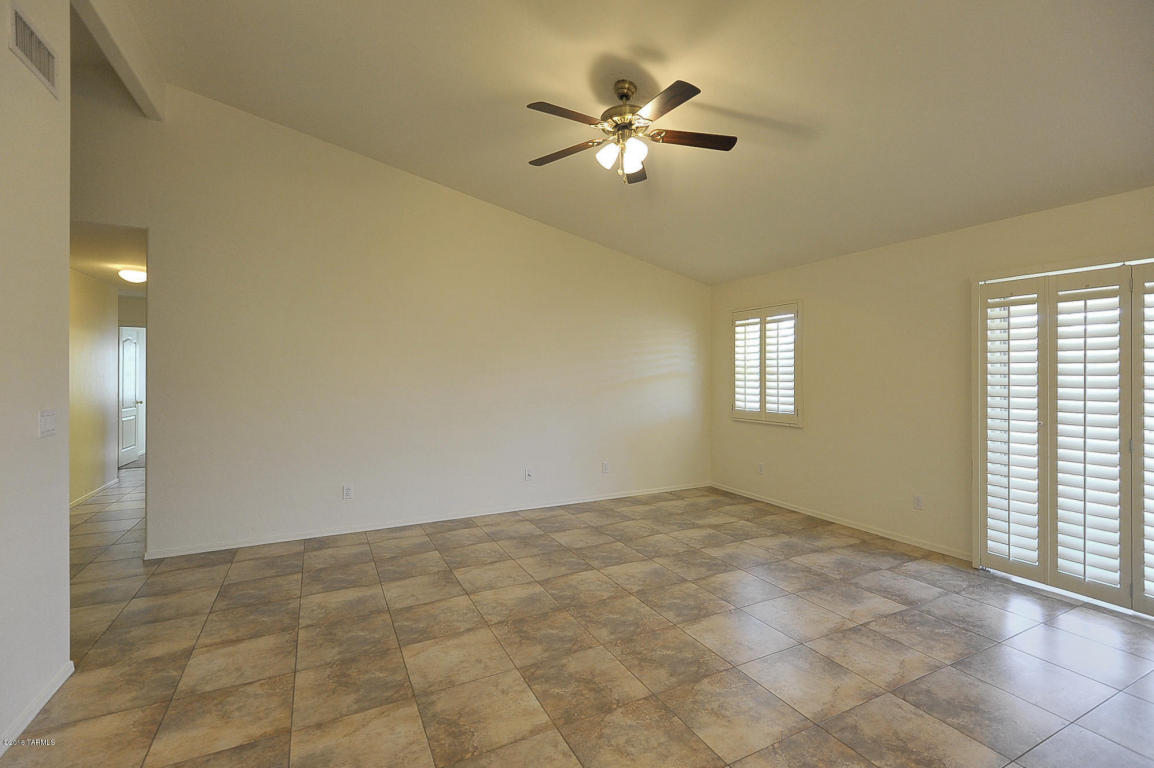 8045 E Snakeroot Dr, Tucson, AZ 85710 photo 7