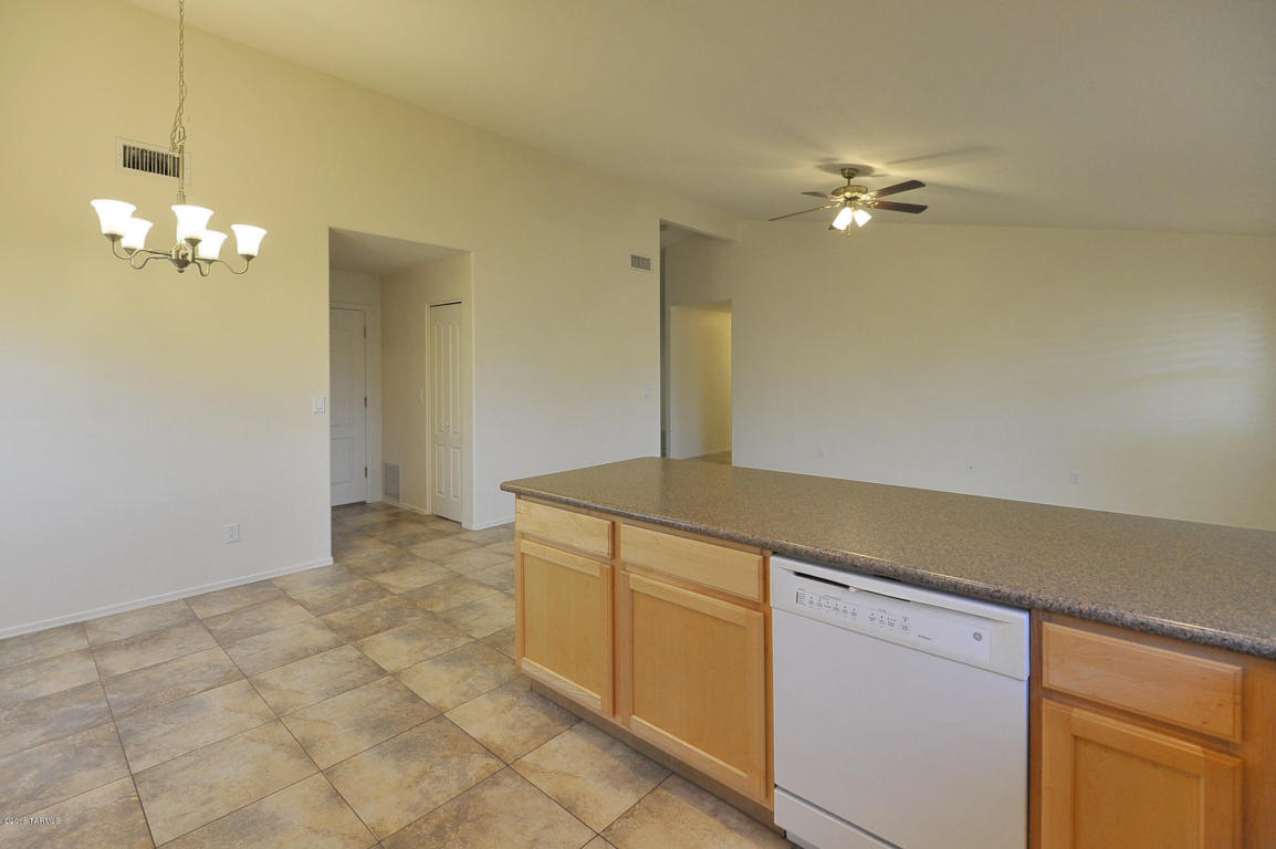 8045 E Snakeroot Dr, Tucson, AZ 85710 photo 14