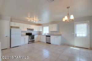 307 E Rodeo Dr, Tucson, AZ 85714 photo 4