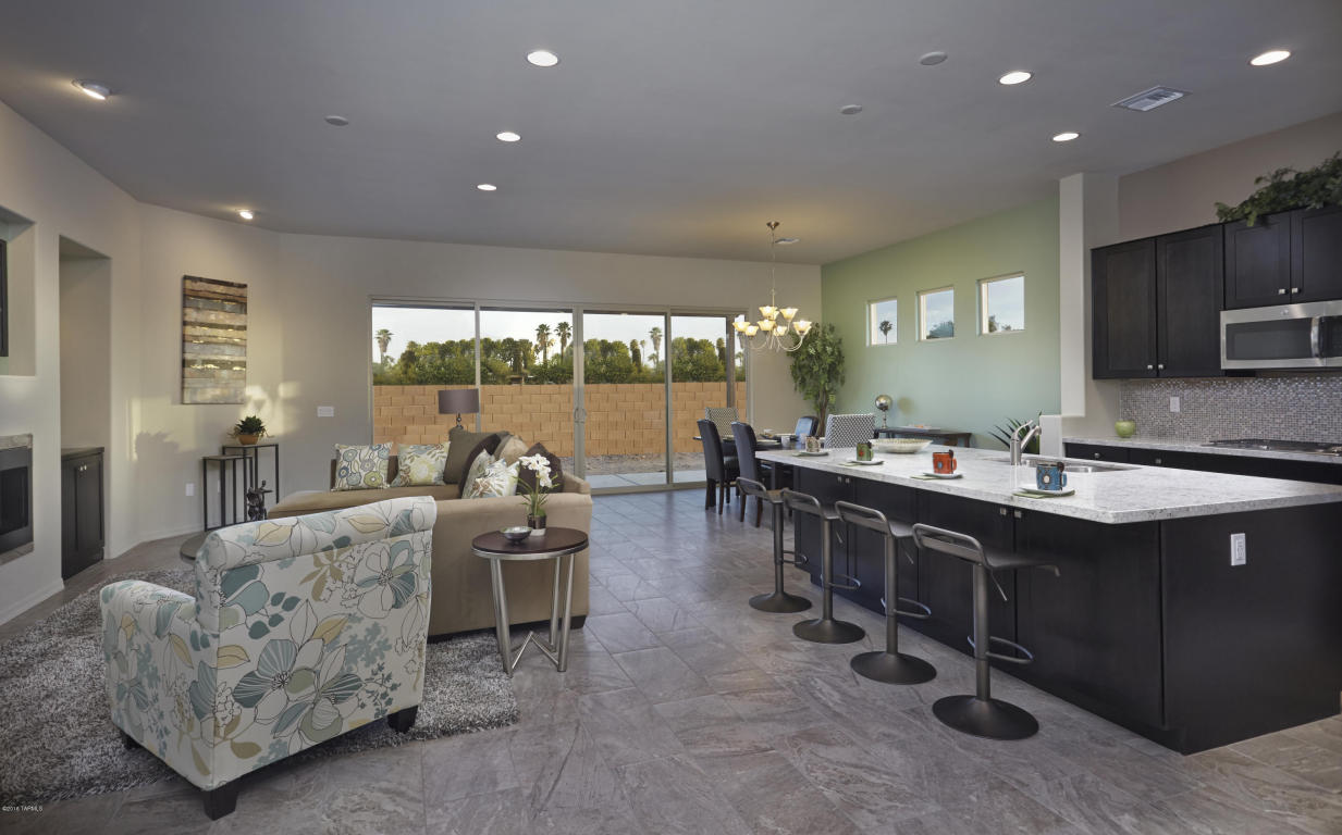 8927 E Wright School Loop, Tucson, AZ 85715 photo 3