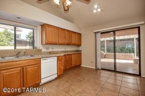 9840 E Harmony Ln, Tucson, AZ 85748 photo 6