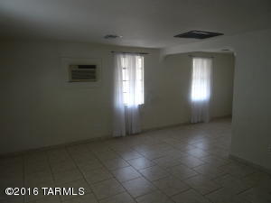 1043 E Mitchell St, Tucson, AZ 85719 photo 5