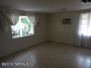 1043 E Mitchell St, Tucson, AZ 85719 photo 7