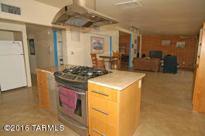 2202 E Hedrick Dr, Tucson, AZ 85719 photo 14