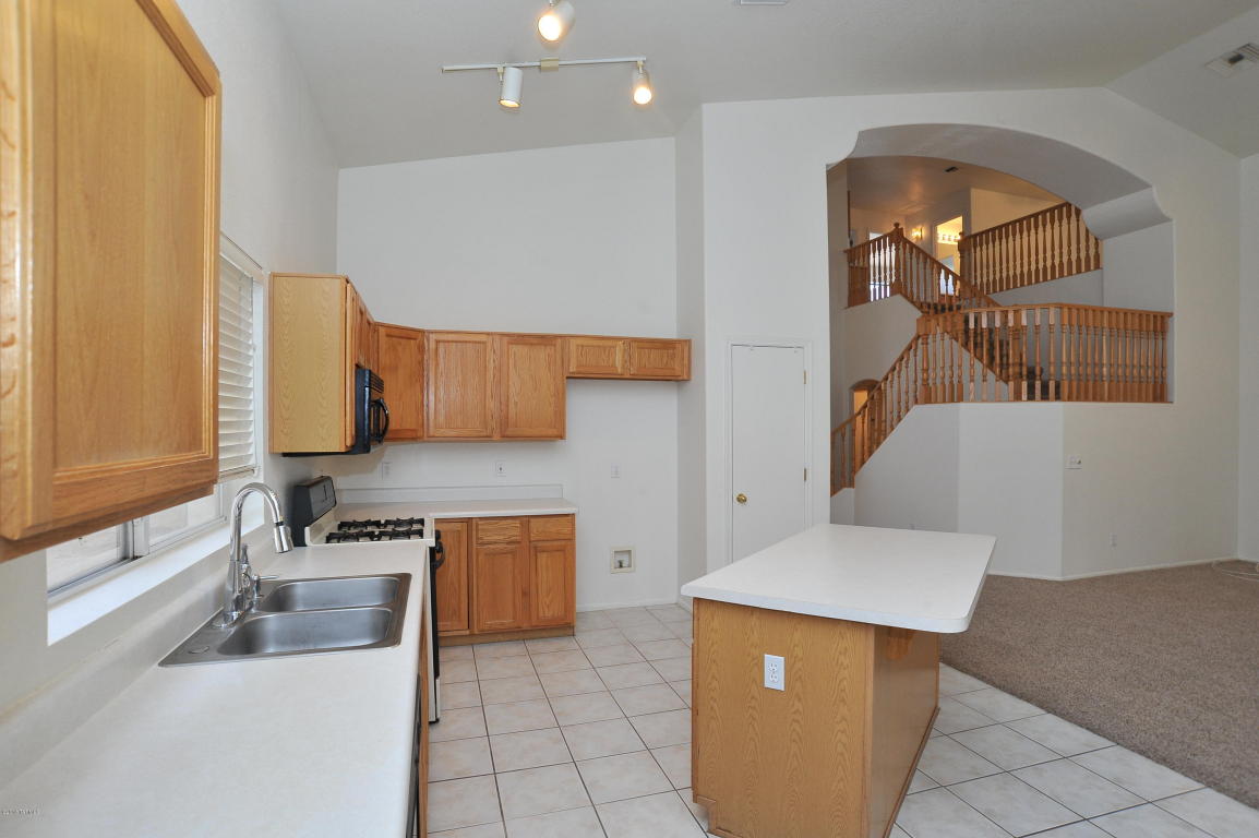 8943 E Autumn Sage St, Tucson, AZ 85747 photo 9
