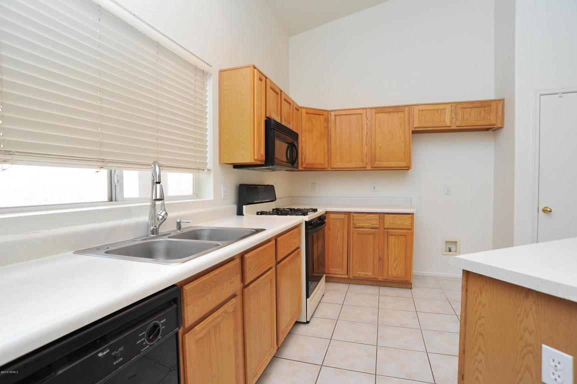 8943 E Autumn Sage St, Tucson, AZ 85747 photo 14
