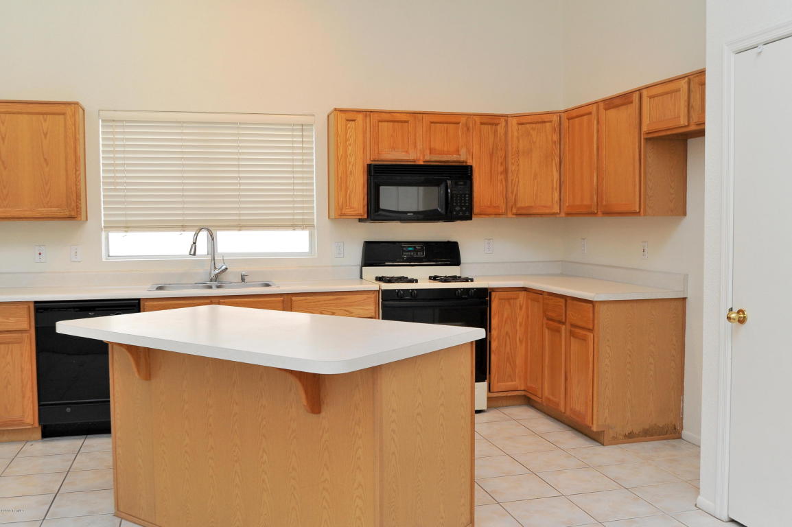 8943 E Autumn Sage St, Tucson, AZ 85747 photo 11