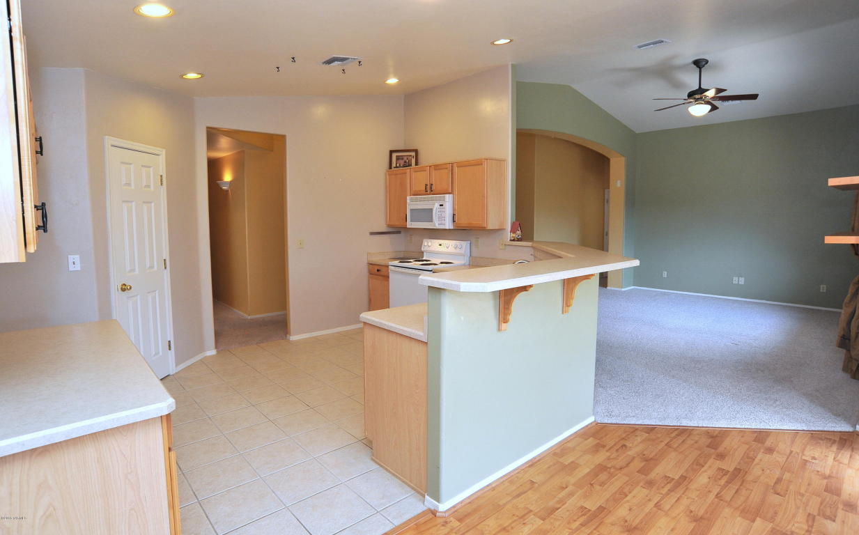 9493 E Lilly Bay Loop, Tucson, AZ 85710 photo 8