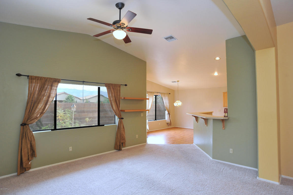 9493 E Lilly Bay Loop, Tucson, AZ 85710 photo 4