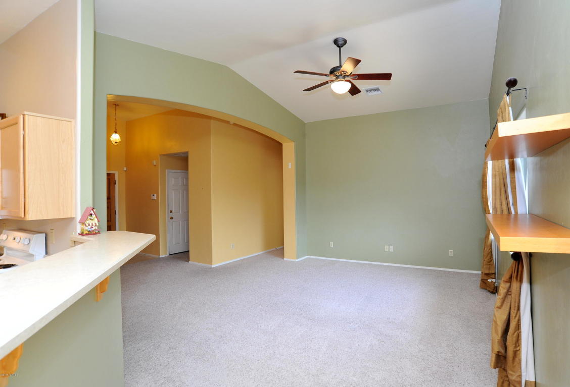 9493 E Lilly Bay Loop, Tucson, AZ 85710 photo 6