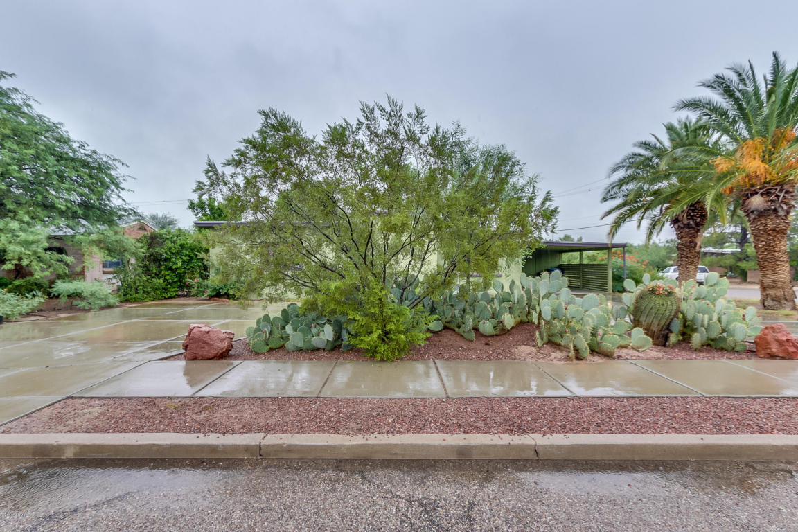 2725 E Hedrick Dr, Tucson, AZ 85716 photo 2