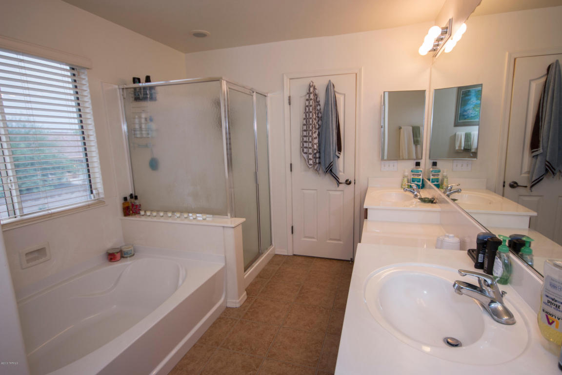 8159 W Booted Eagle Ct, Tucson, AZ 85757 photo 20