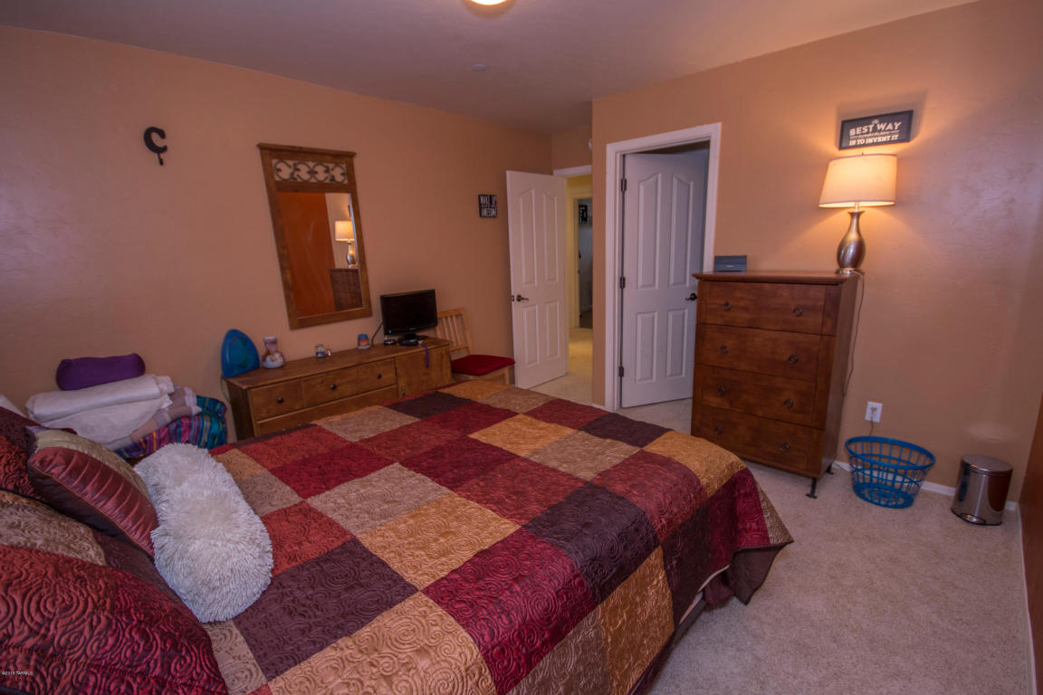 8159 W Booted Eagle Ct, Tucson, AZ 85757 photo 17