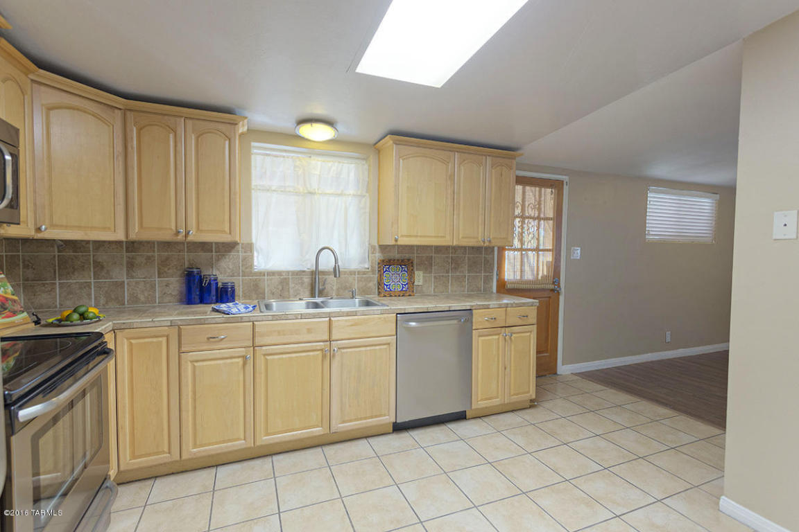 5056 E 3rd St, Tucson, AZ 85711 photo 11
