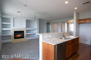 709 E Blue Rock Way, Vail, AZ 85641 photo 5