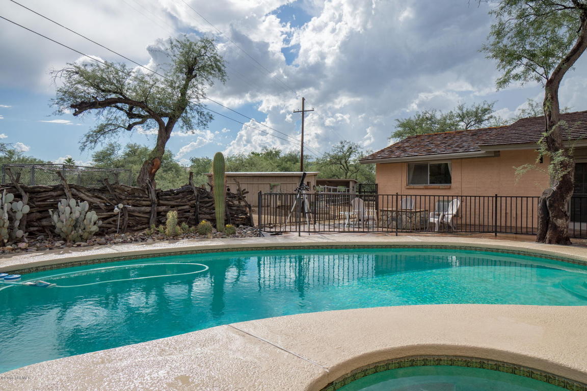 8840 E Bears Path Rd, Tucson, AZ 85749 photo 1
