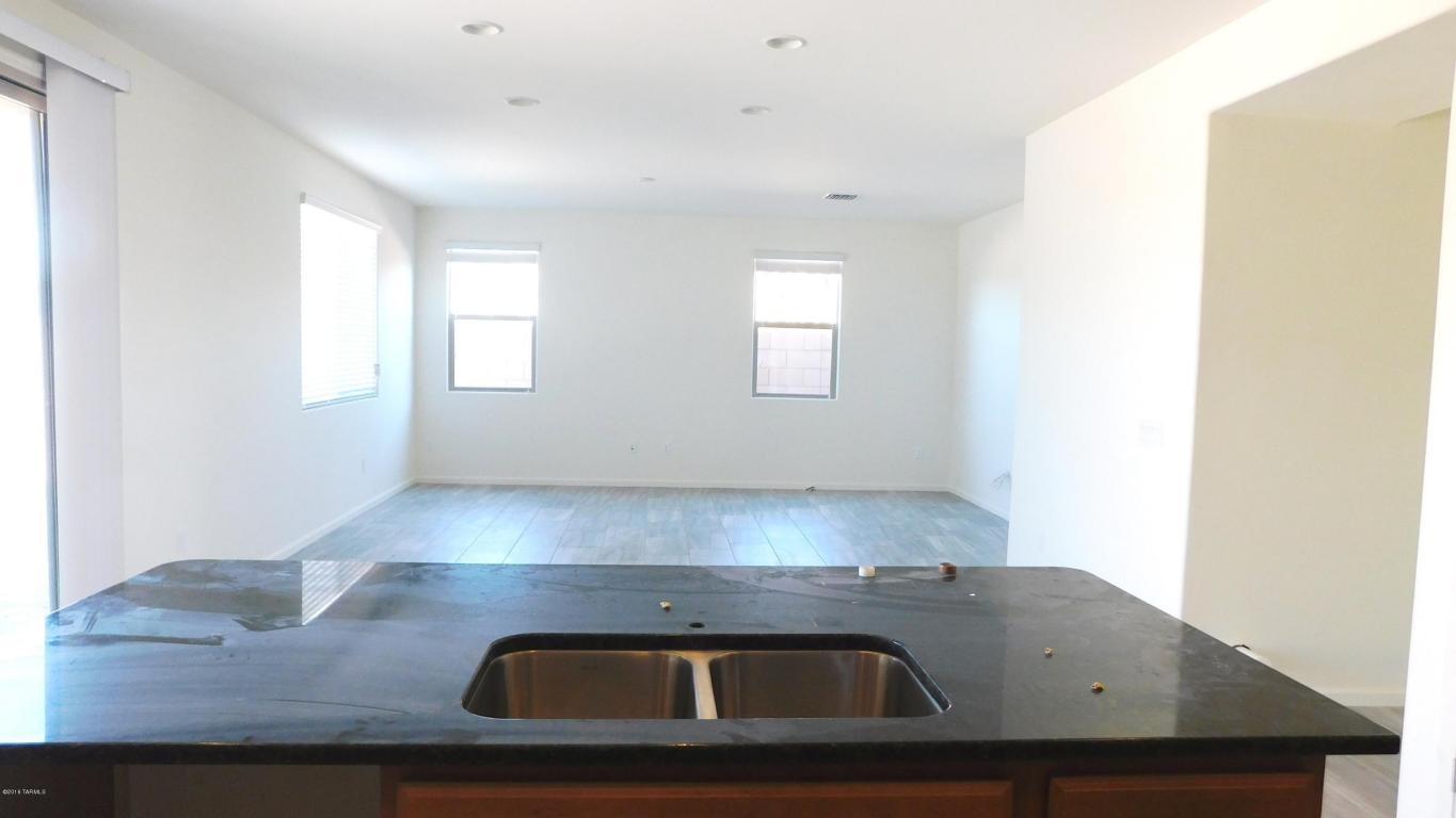 11459 E Desert Raptor Loop E, Tucson, AZ 85747 photo 4