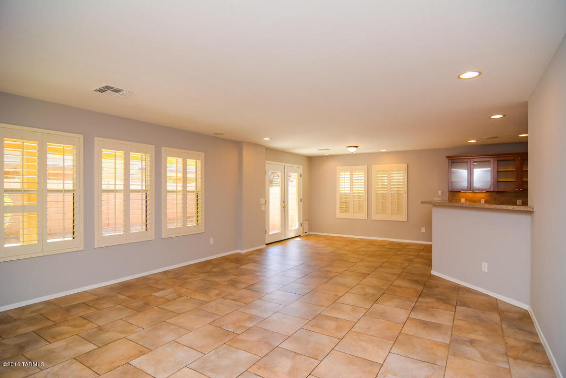 6573 S Chinese Lanterns Dr, Tucson, AZ 85756 photo 4