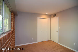 8739 E Dexter Dr, Tucson, AZ 85715 photo 16