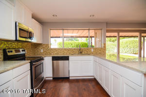 8739 E Dexter Dr, Tucson, AZ 85715 photo 7
