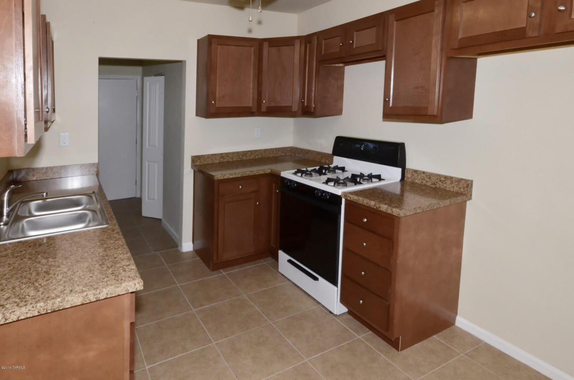 127 E 33rd St, Tucson, AZ 85713 photo 5