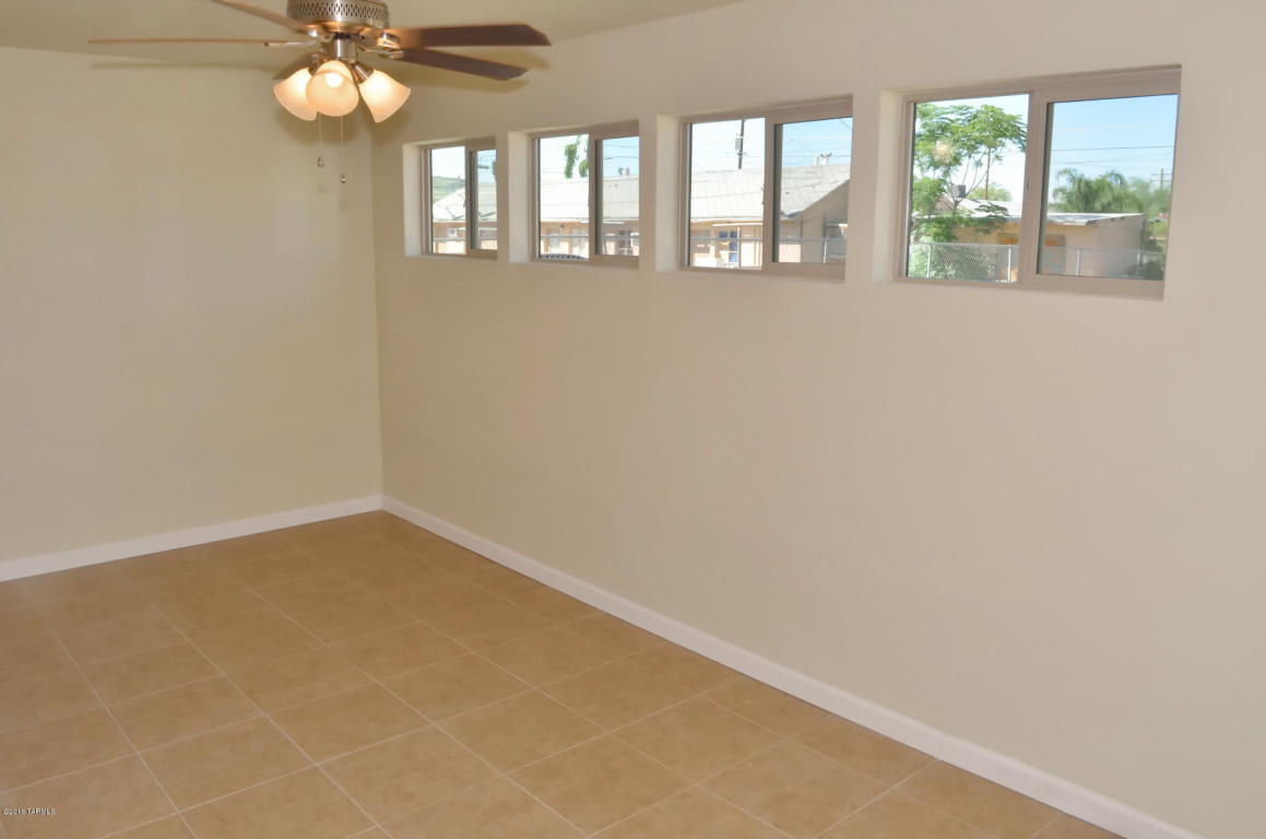 127 E 33rd St, Tucson, AZ 85713 photo 14