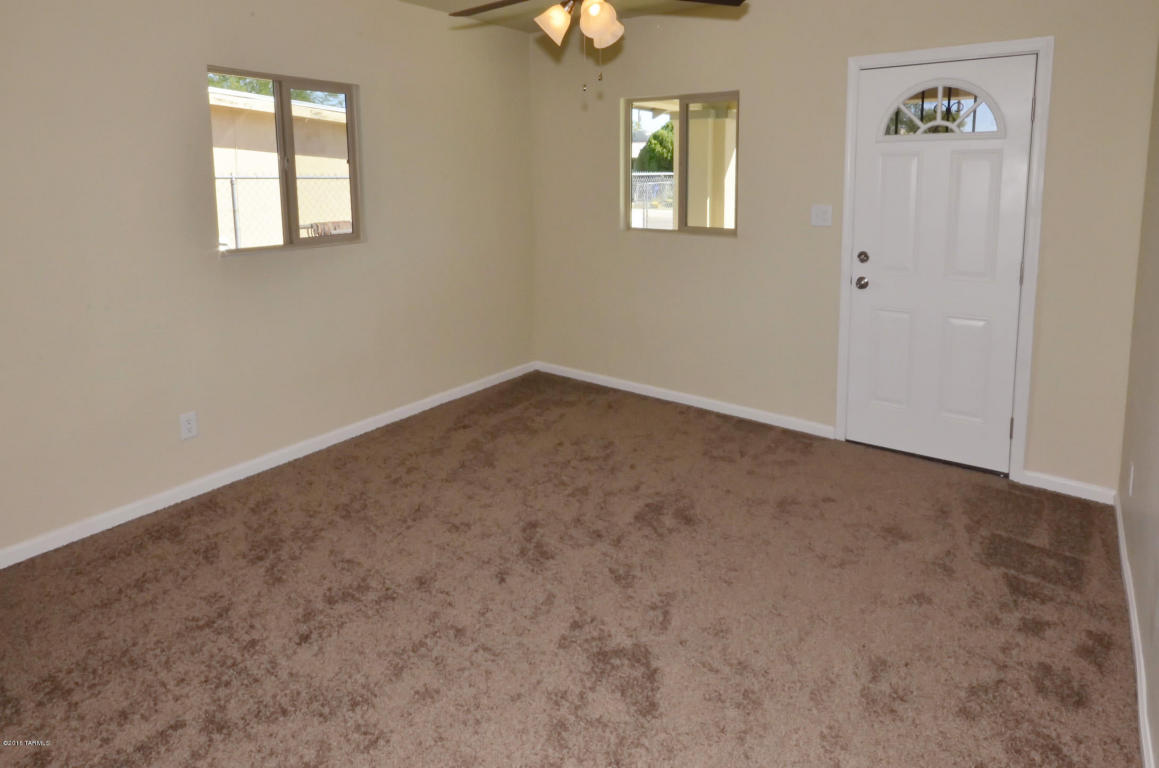 127 E 33rd St, Tucson, AZ 85713 photo 3