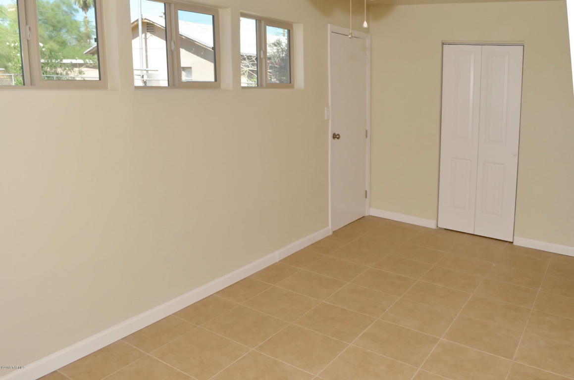 127 E 33rd St, Tucson, AZ 85713 photo 15