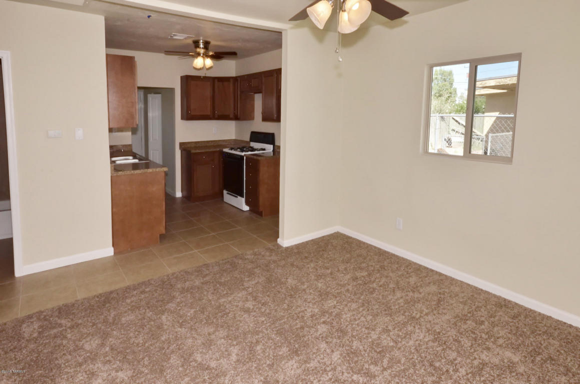 127 E 33rd St, Tucson, AZ 85713 photo 4