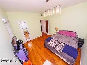 1480 E Spring St, Tucson, AZ 85719 photo 8