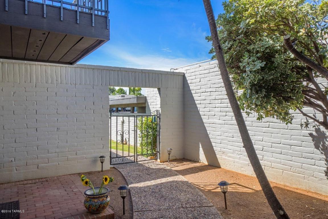 7861 E Hampton St, Tucson, AZ 85715 photo 4