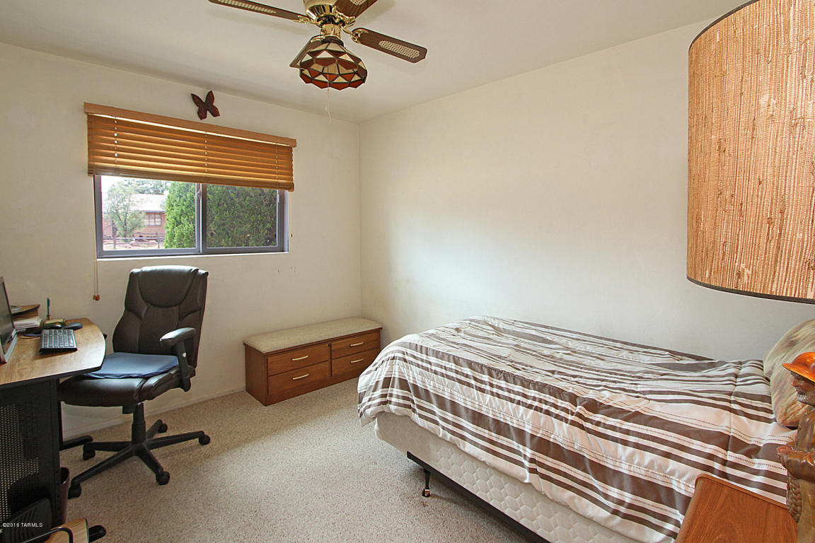 6517 Eli Dr, Tucson, AZ 85710 photo 7