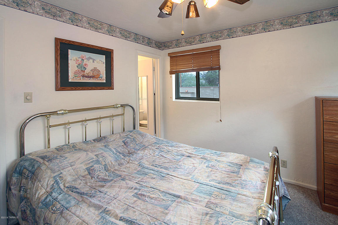 6517 Eli Dr, Tucson, AZ 85710 photo 5