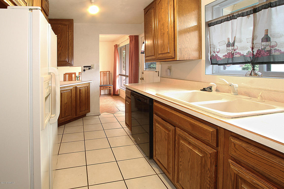 6517 Eli Dr, Tucson, AZ 85710 photo 10