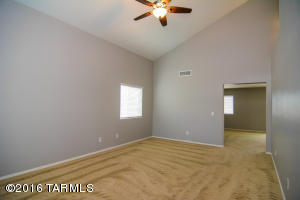7074 S Copper Bloom Av Ave, Tucson, AZ 85756 photo 3