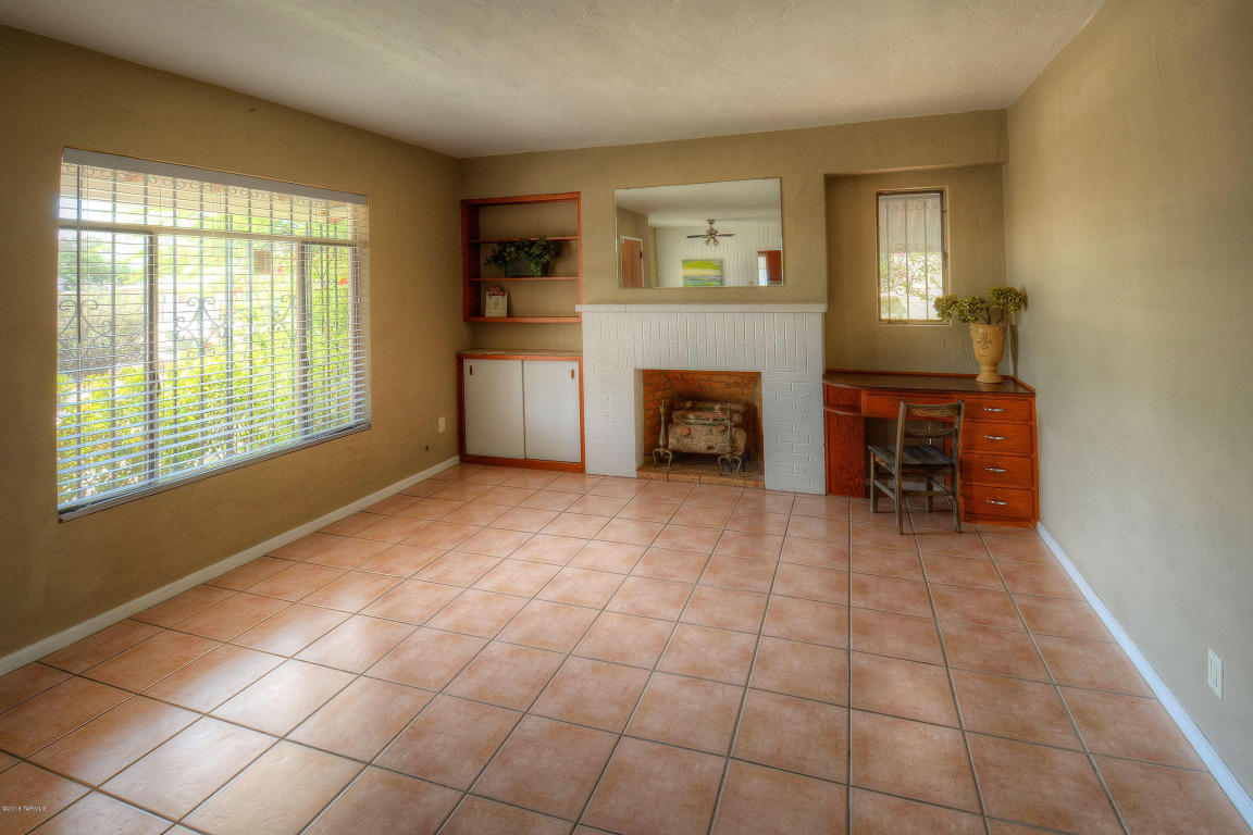 4625 E 8th St, Tucson, AZ 85711 photo 2