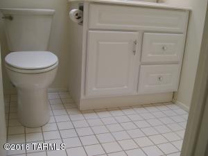 8421 E 5th St, Tucson, AZ 85710 photo 8