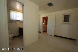 33 E Michigan Dr, Tucson, AZ 85714 photo 13