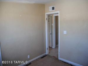 5202 E 26th St, Tucson, AZ 85711 photo 13