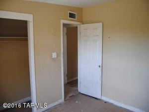 5202 E 26th St, Tucson, AZ 85711 photo 17