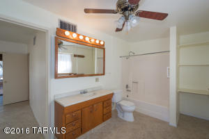 7041 E River Rd, Tucson, AZ 85750 photo 25