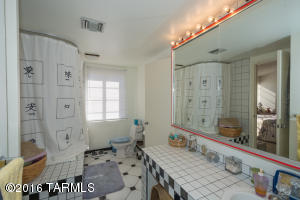 7041 E River Rd, Tucson, AZ 85750 photo 11