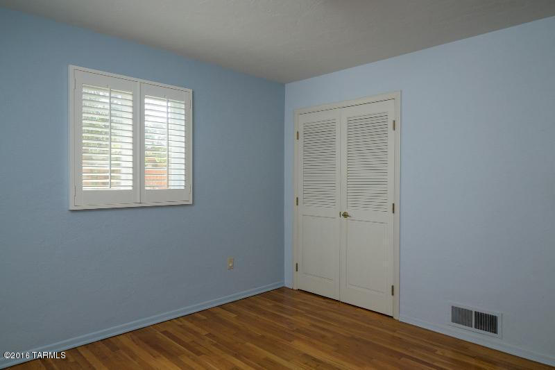 1133 E Hampton St, Tucson, AZ 85719 photo 3
