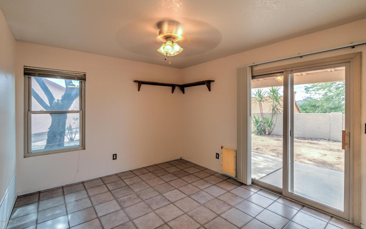4727 W Latchstring Ct, Tucson, AZ 85741 photo 13