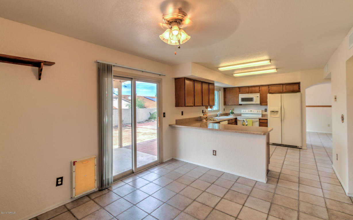 4727 W Latchstring Ct, Tucson, AZ 85741 photo 12
