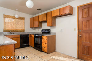 9072 E Cooper St, Tucson, AZ 85710 photo 8