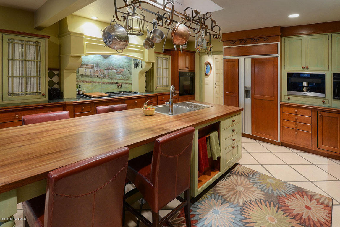 2140 E Circulo Solaz, Tucson, AZ 85718 photo 11